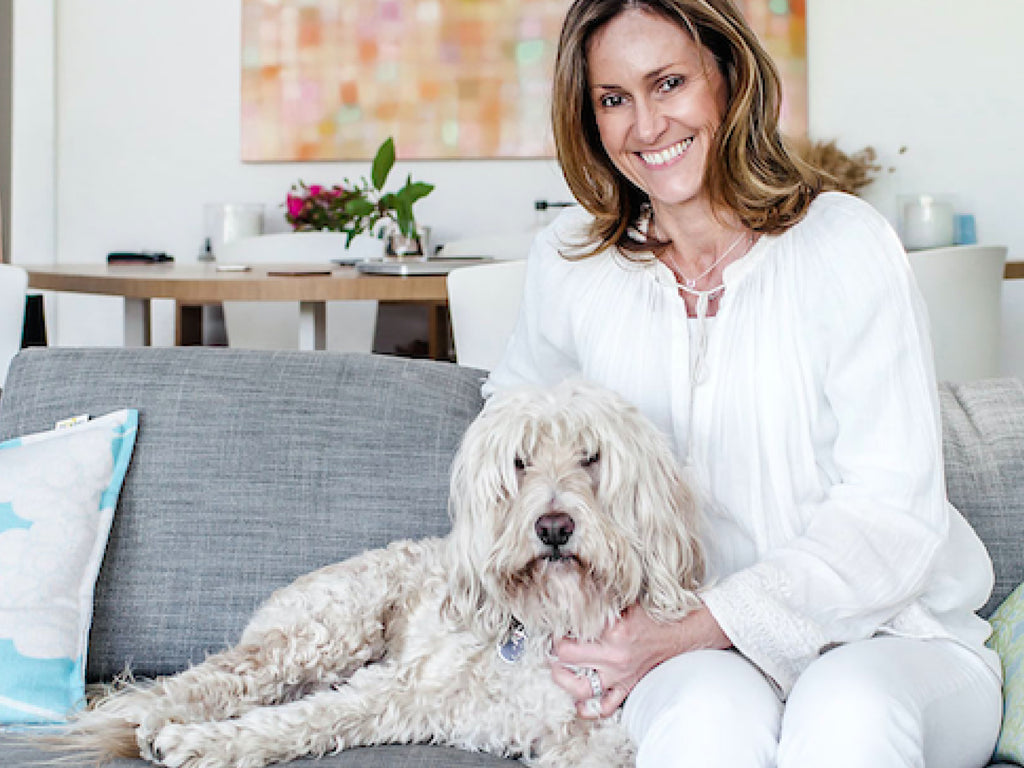 ‘AT HOME’ WITH BELINDA EVERINGHAM IN FETE MAGAZINE