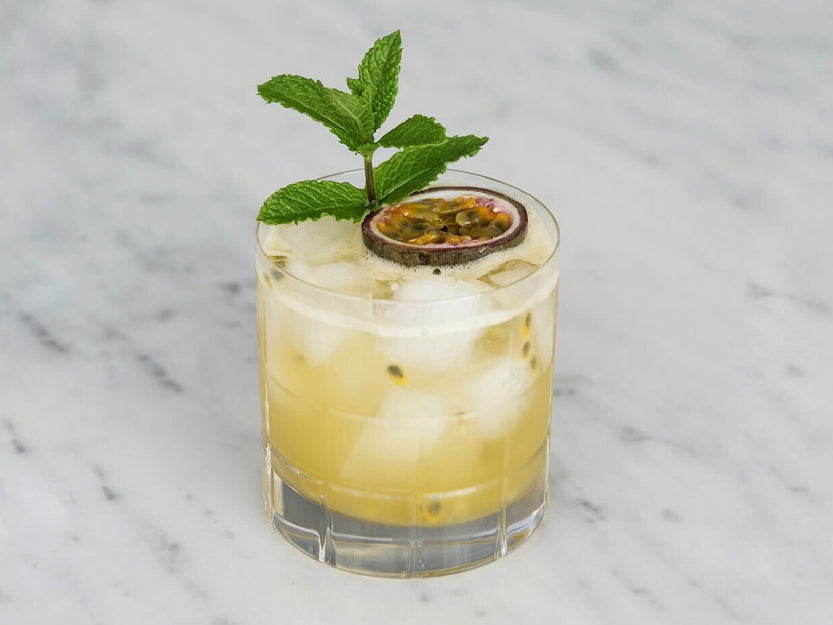 NATIVE EATING: PASSIONFRUIT RIVER MINT MOJITO