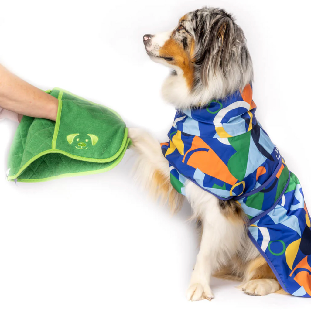 Snoot Style Dog Drying Mitt in Green